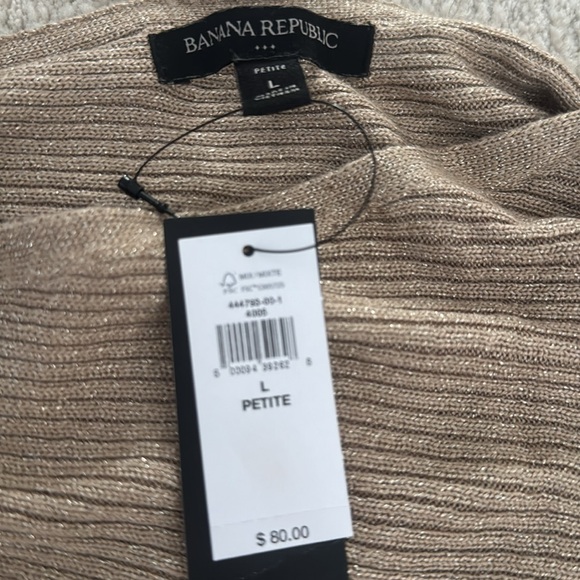 Women’s Gold Sweater. Off shoulder. - Picture 3 of 4